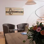 Am Brandenburger Tor *