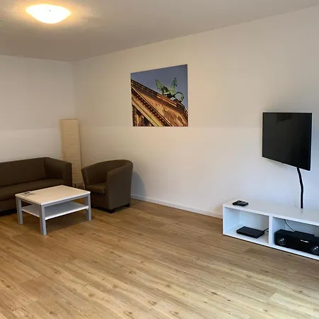 Am Brandenburger Tor *