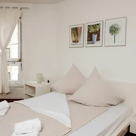 Am Brandenburger Tor * Berlino