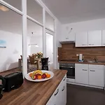 Am Brandenburger Tor *