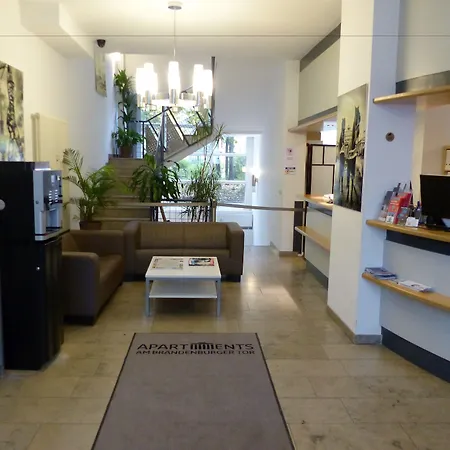 アム ブランデングルガー トール *