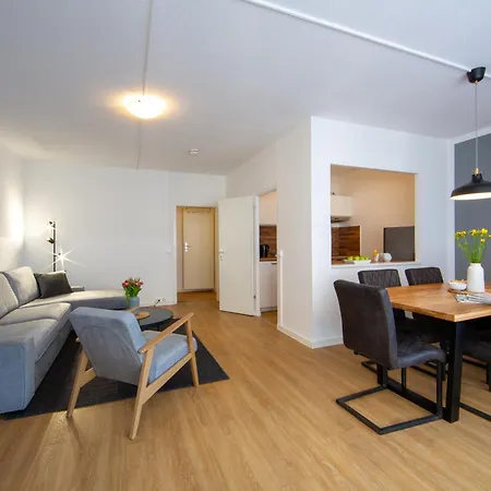 Am Brandenburger Tor * Berlin