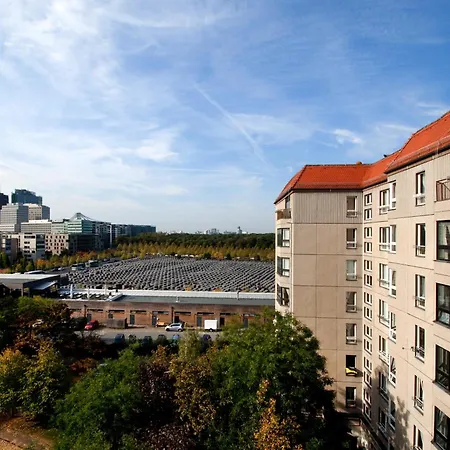 Am Brandenburger Tor *