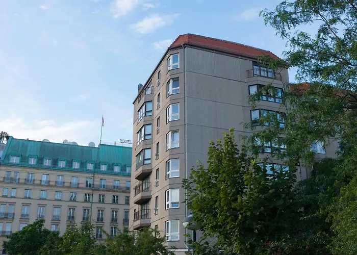 アム ブランデングルガー トール *